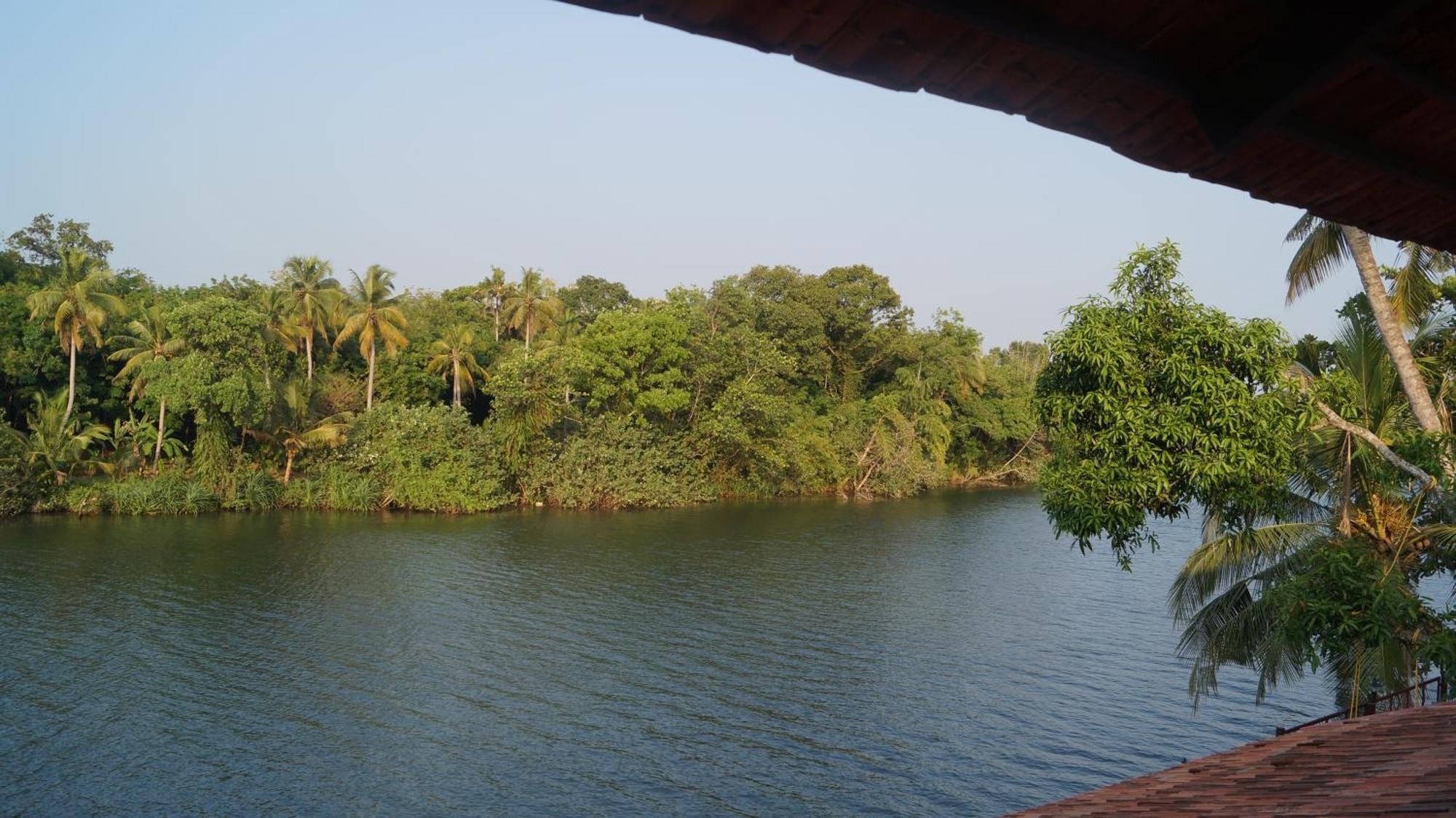 Blue Lake Villa Kollam Zewnętrze zdjęcie